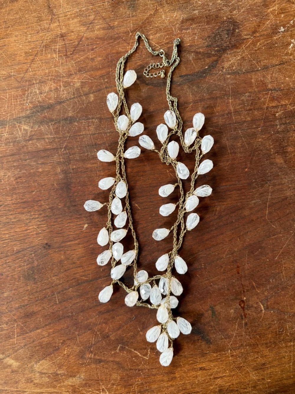 Vintage Delicate Gold Tone Chain White Teardrop Layered Necklace Women’s Jewelry